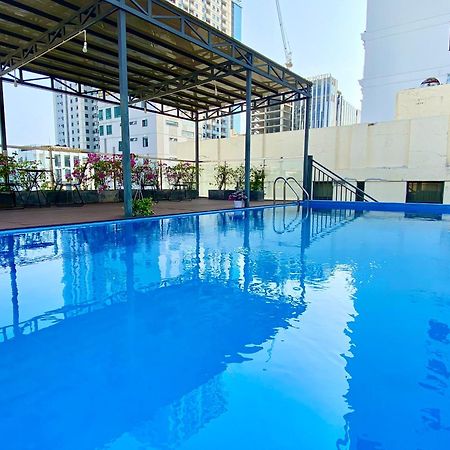 Hummer Hotel & Apartment Da Nang Beach Экстерьер фото
