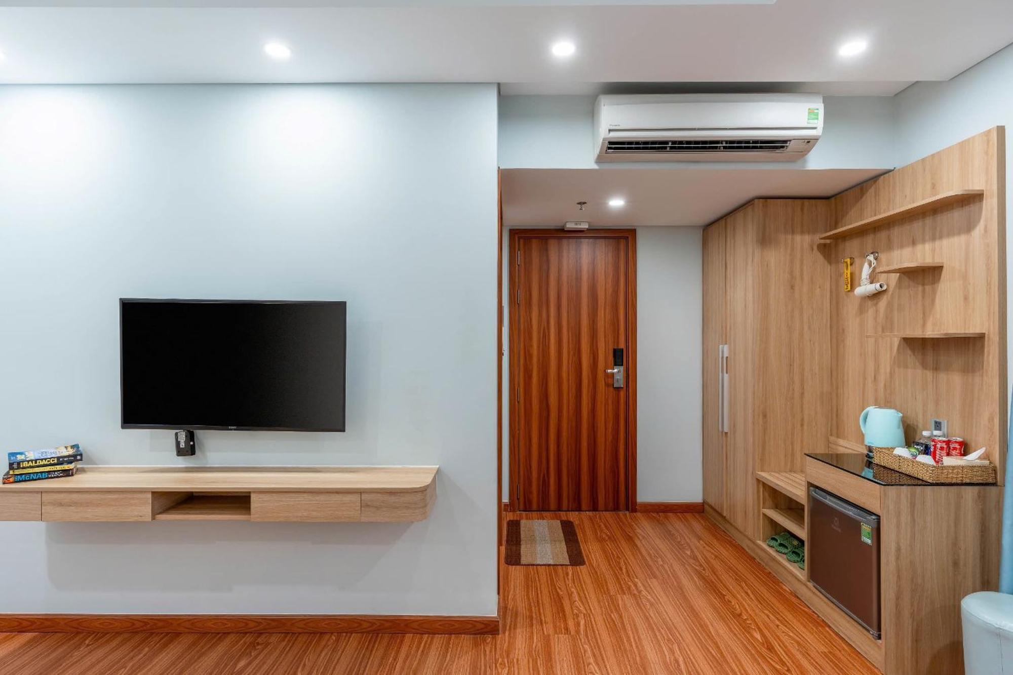 Hummer Hotel & Apartment Da Nang Beach Экстерьер фото