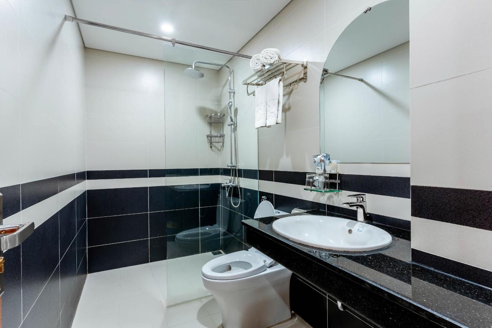 Hummer Hotel & Apartment Da Nang Beach Экстерьер фото